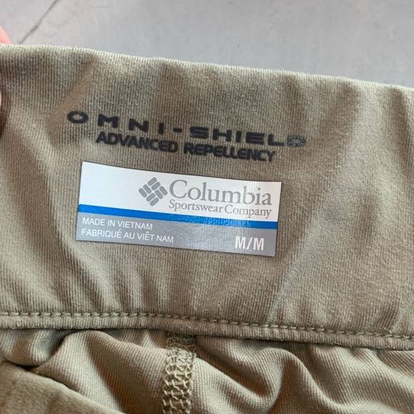 Columbia skirt with shorts - Picture 3 of 5